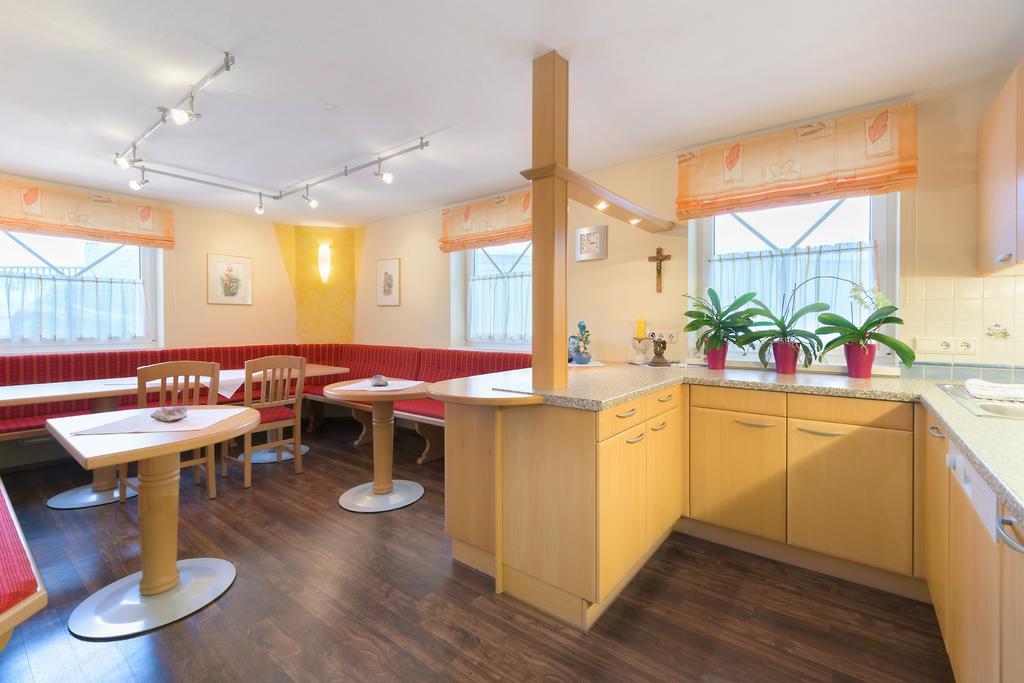 Haus Meneweger Apartman Flachau Kültér fotó